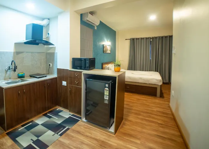 Rivana And Services Apartment *