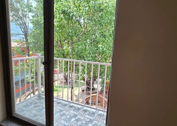 Rivana And Services Apartment
